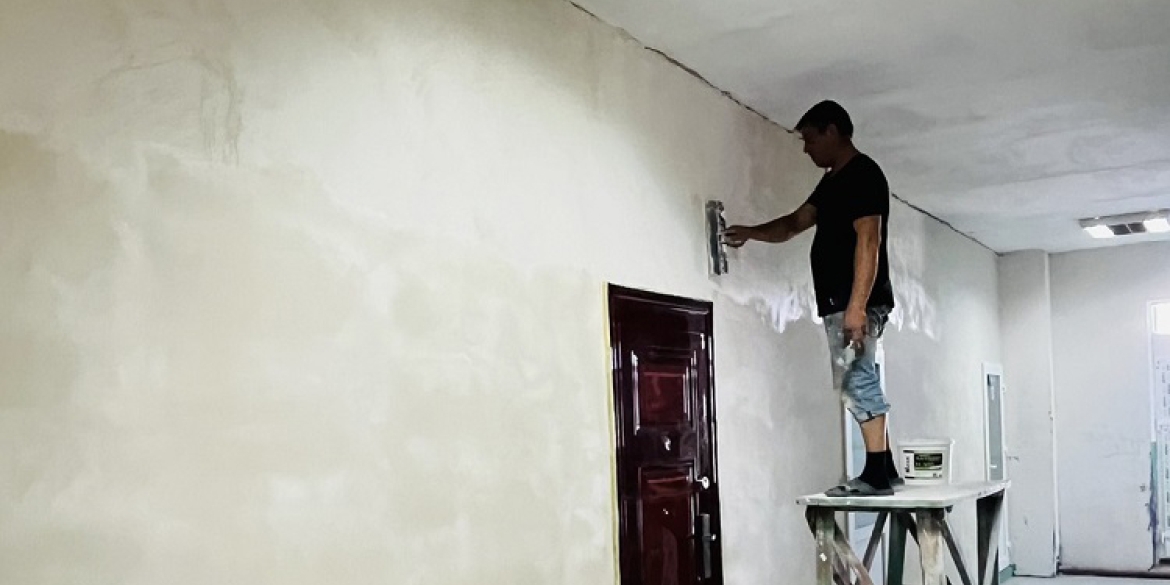 У Калинівській громаді ремонтують ліцей - заклад вже “доїдала” цвіль на стінах