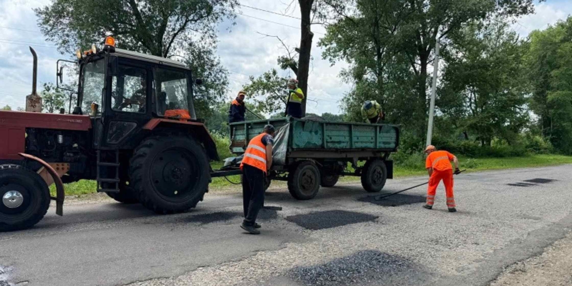 У Калинівській громаді триває ремонт доріг