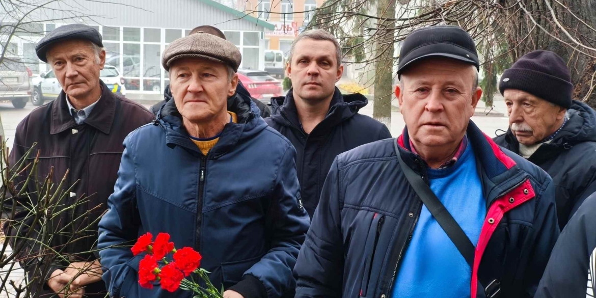 У Хмільнику відкрили меморіальну дошку фундатору Меморіального парку памʼяті жертв нацизму