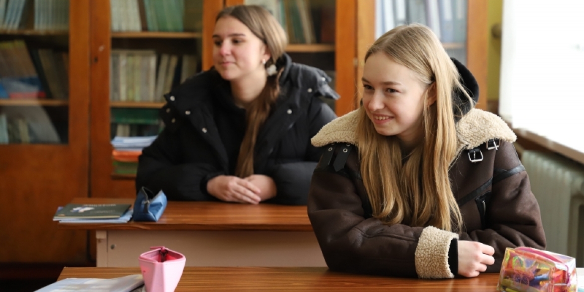 У Копайгородській громаді для місцевої школи спорудили модульне укриття