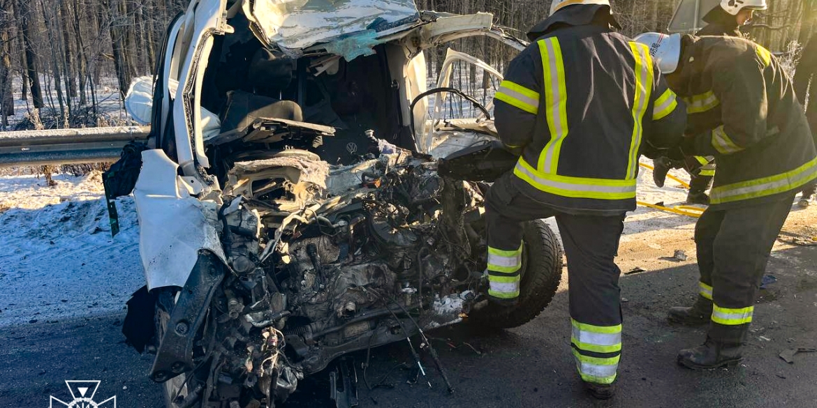 У Крижопільській громаді мінівен зіткнувся з вантажівкою - один з водіїв загинув