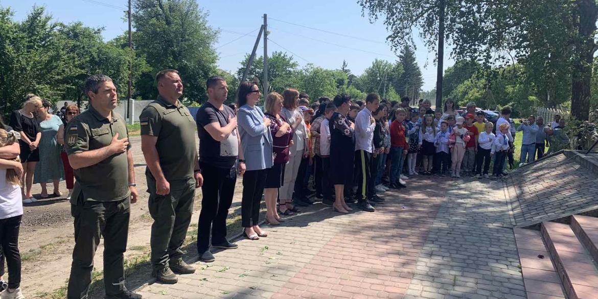 У Крижопільській громаді відкрили меморіальну дошку герою-односельцю