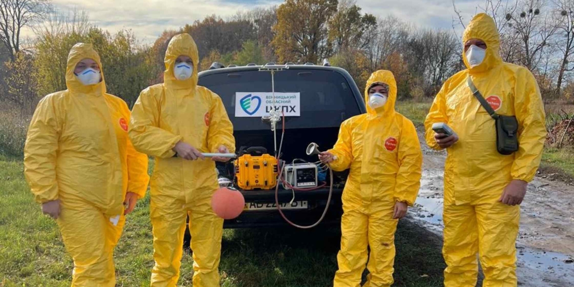 У Ладижині на місці влучання після ворожої атаки моніторили стан повітря У Ладижині на місці влучання після ворожої атаки моніторили стан повітря