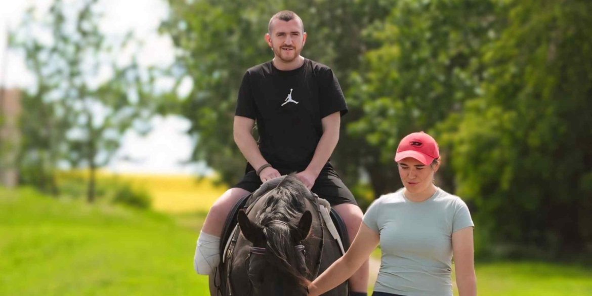 У Ладижині триває програма підтримки ветеранів через взаємодію з кіньми