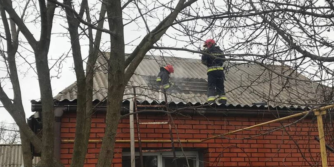 У Липовці загорівся приватний будинок - постраждали двоє людей