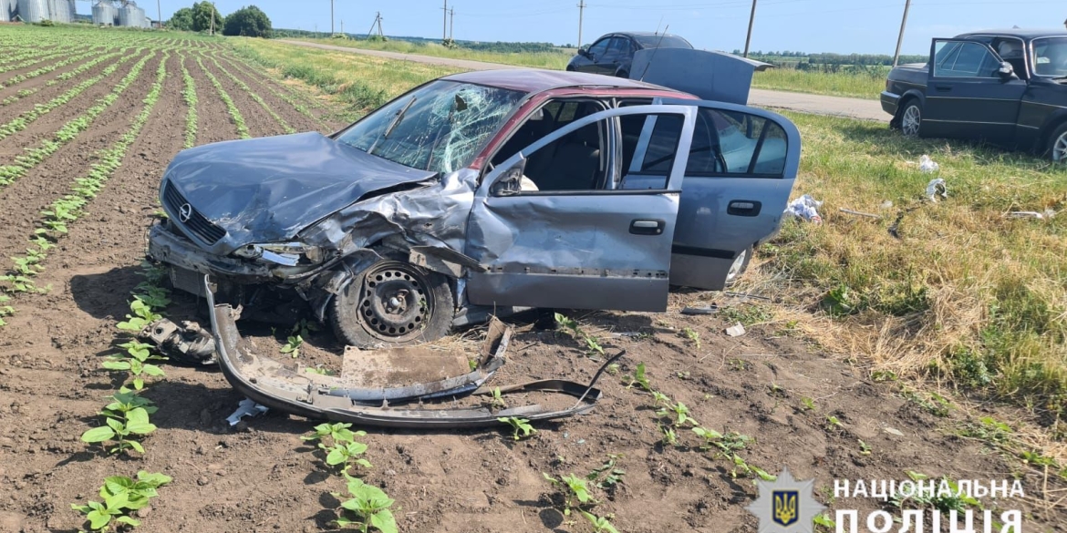 У Липовецькій громаді зіткнулися два автомобілі - постраждала жінка