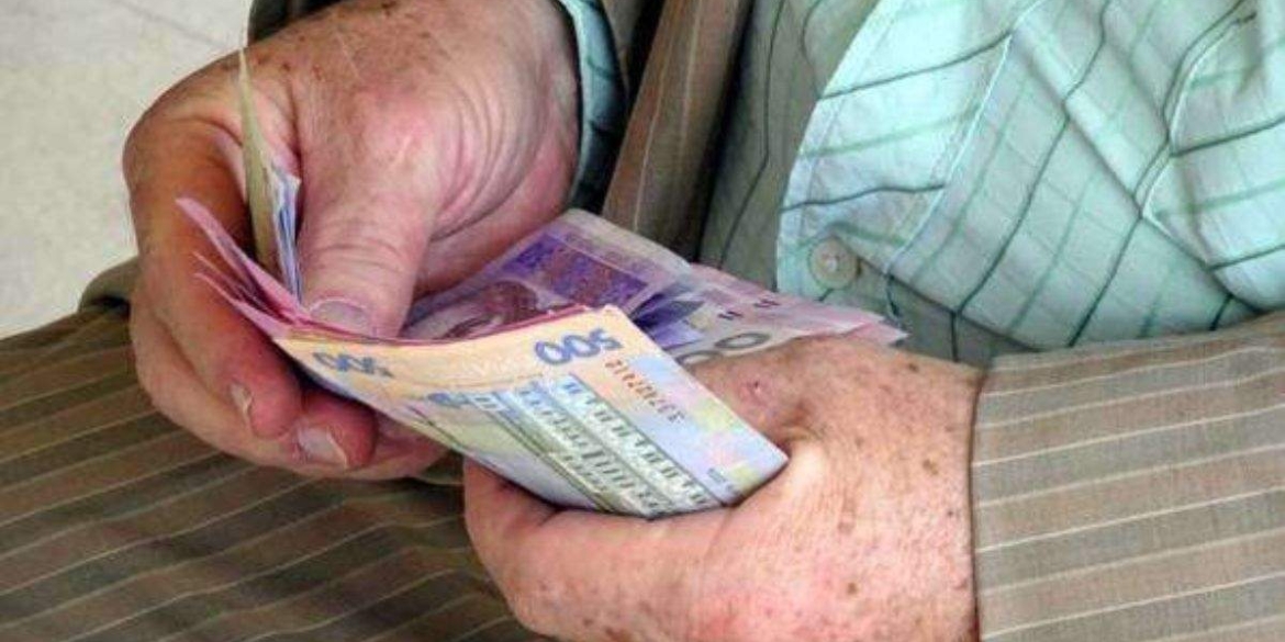 У Липовецькому районі жінка вкрала у пенсіонерки сім тисяч гривень