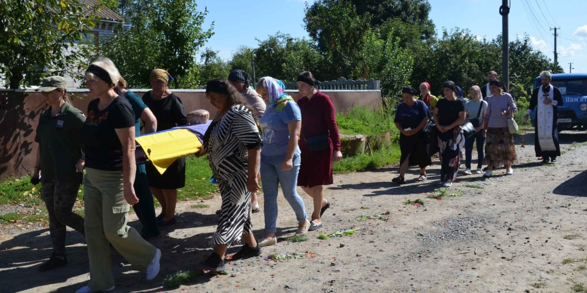 У Літині прощались з 27-річним старшим солдатом інженерно-саперного взводу
