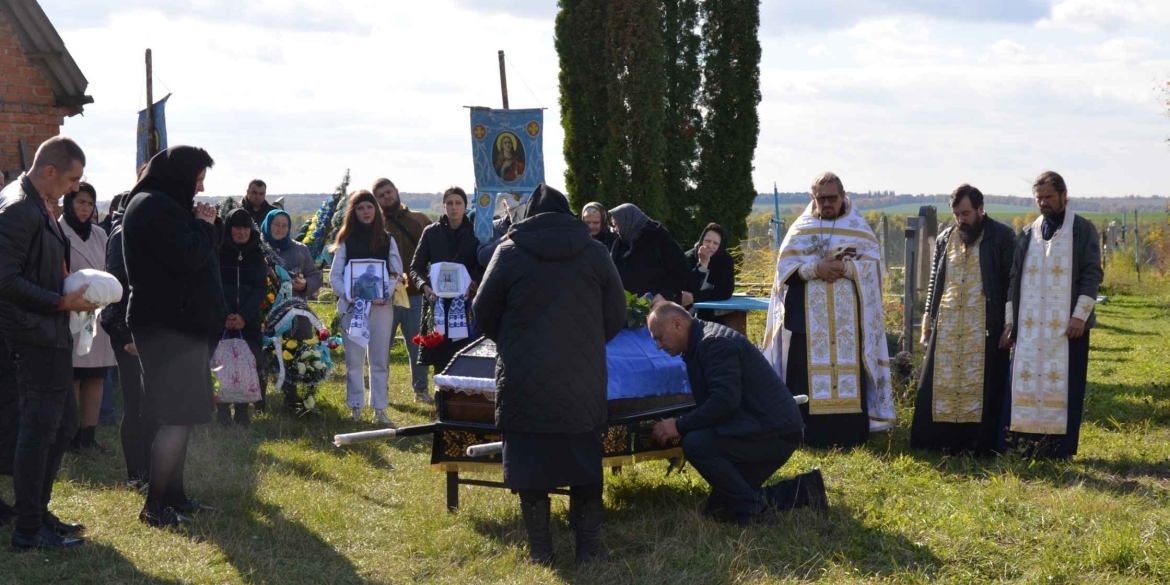 У Літинській громаді прощались з загиблим на фронті воїном-радіотелефоністом