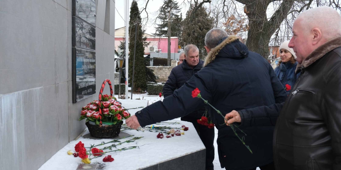 У Липовецькій громаді вшанували загиблих учасників бойових дій на чужій землі