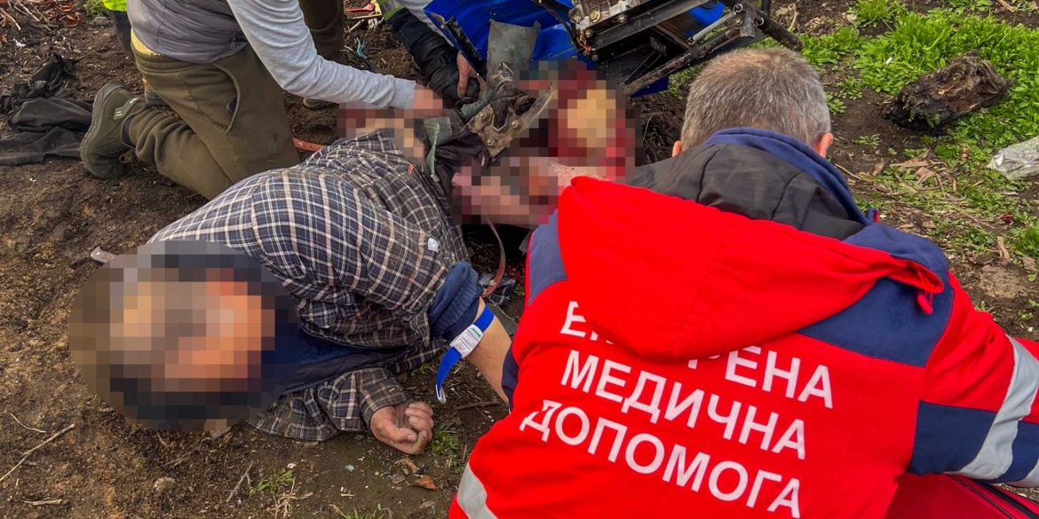 У Липовці ноги чоловіка затисло в механізмі мотоблока