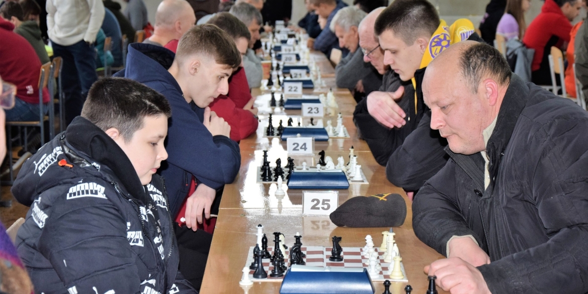 У Могилеві-Подільському на турнірі з шахів зібрали 210 тис. грн для захисників
