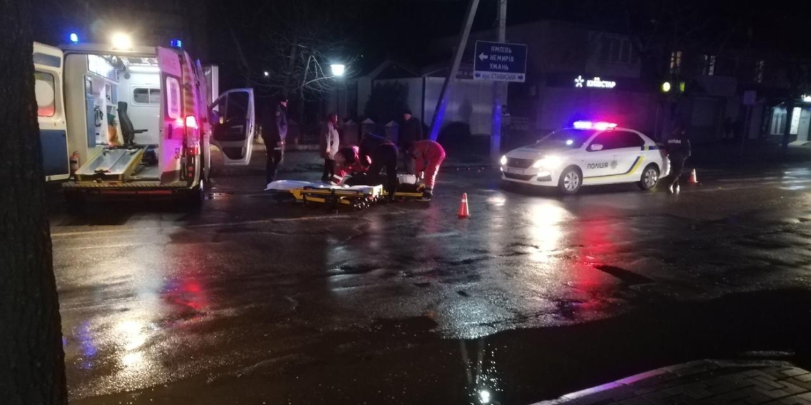 У Могилеві-Подільському під колеса автомобіля потрапила 69-річна жінка