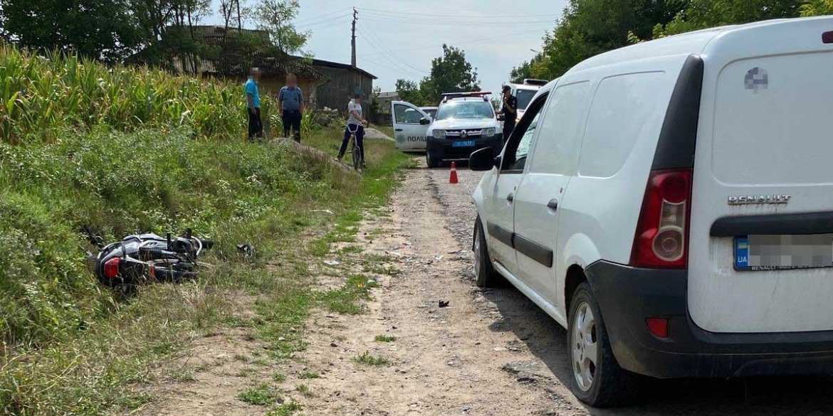 У Могилів-Подільському районі водій Renault збив 15-річного мотоцикліста 