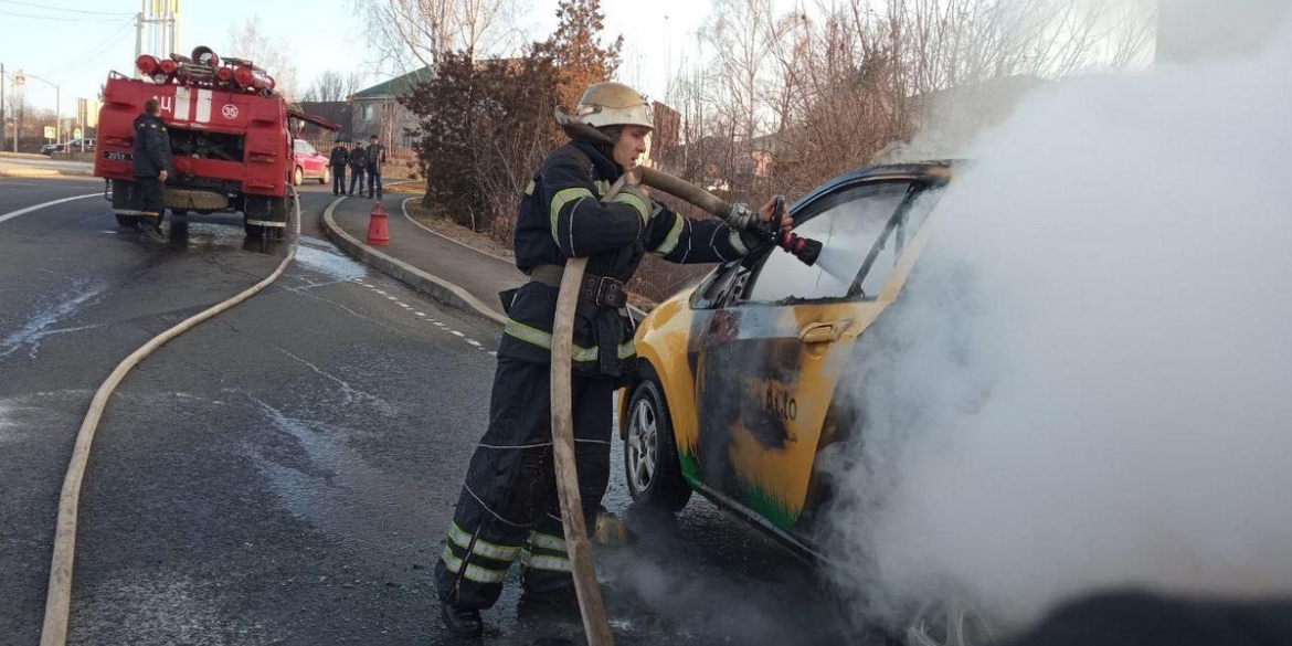 У Могилів-Подільському районі зайнявся електромобіль: салон вигорів вщент