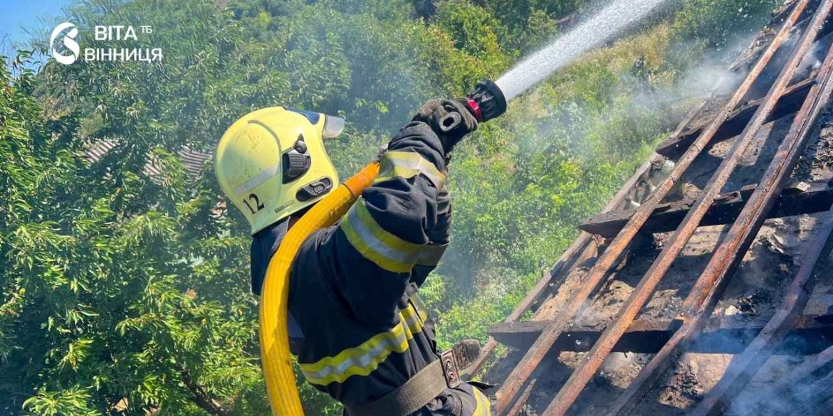 У Могилів-Подільській громаді через коротке замикання згорів будинок