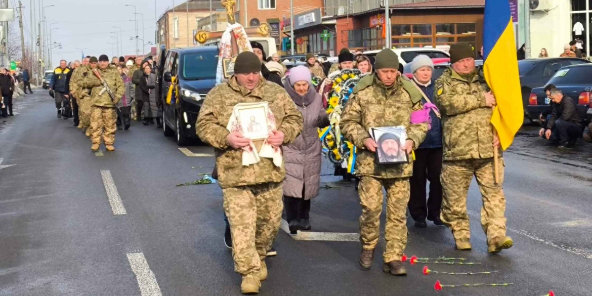 У Немирівській громаді попрощалися з загиблим Героєм-земляком