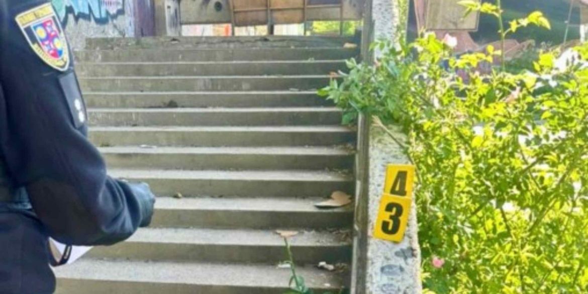 У середмісті Вінниці вранці знайшли мертвого 17-річного хлопця