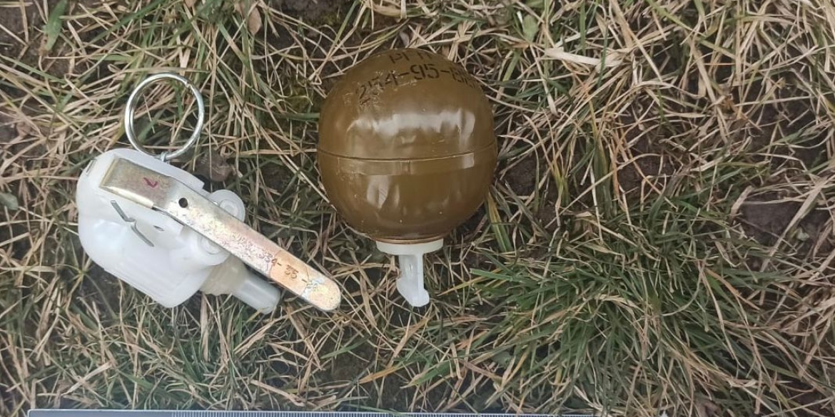 У Теплицькій громаді в 19-річного молодика знайшли гранату із запалом