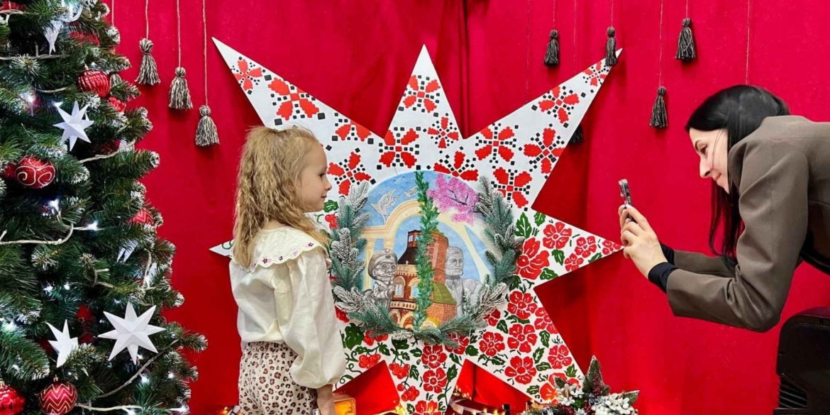 У центрі «ЯМаріуполь. Вінниця» вже панує різдвяно-новорічна магія