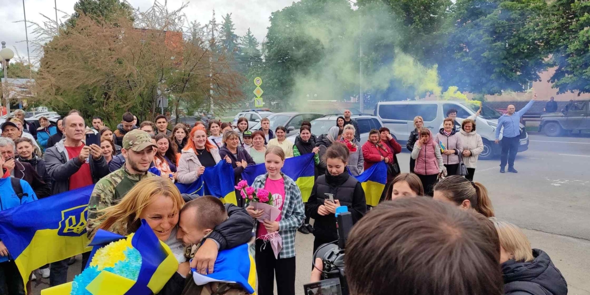 У Тульчині громада зустріла юнака-добровольця, який понад рік перебував у полоні