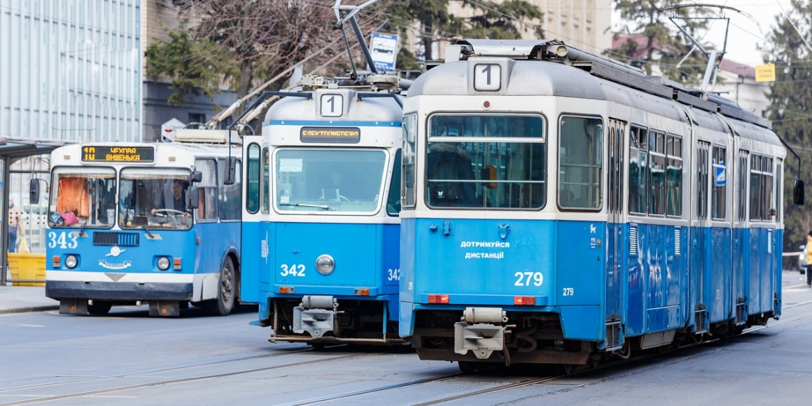 У Вінниці їздитиме менше трамваїв та тролейбусів, але побільшає автобусів