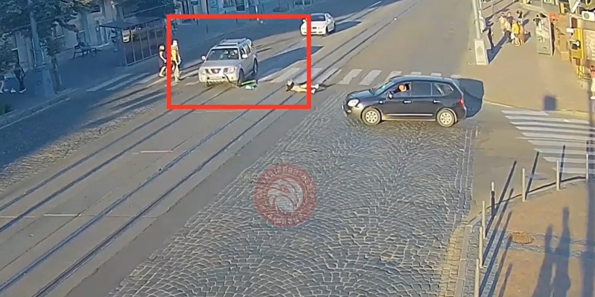 У Вінниці на Соборній водій позашляховика збив кермувальницю електросамоката
