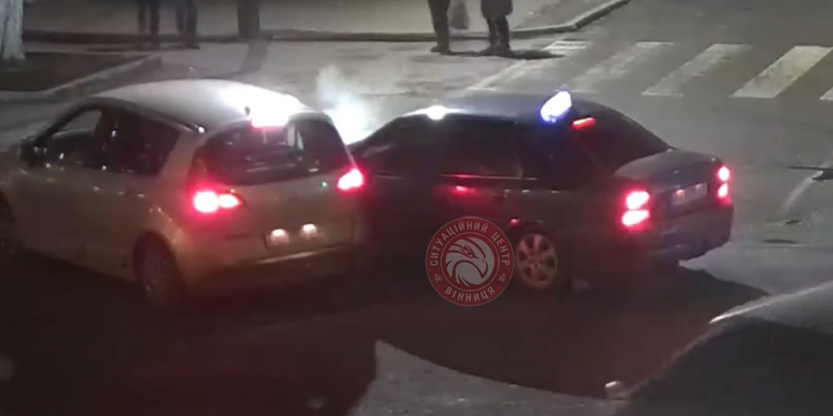 У Вінниці на Ватутіна зіткнулися два авто