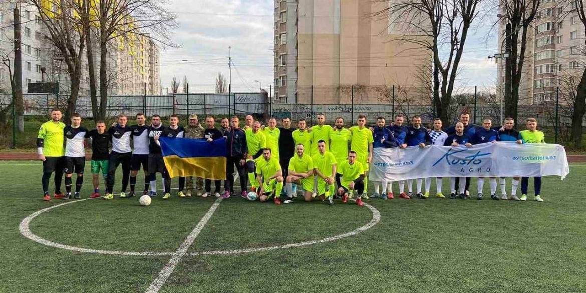 У Вінниці проводять благодійні футбольні матчі на підтримку захисників країни