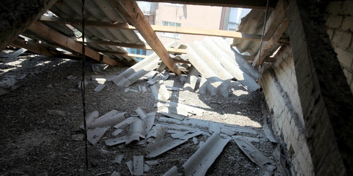 У Вінниці ремонтують чотири покрівлі будинків, пошкоджених під час "прильоту"
