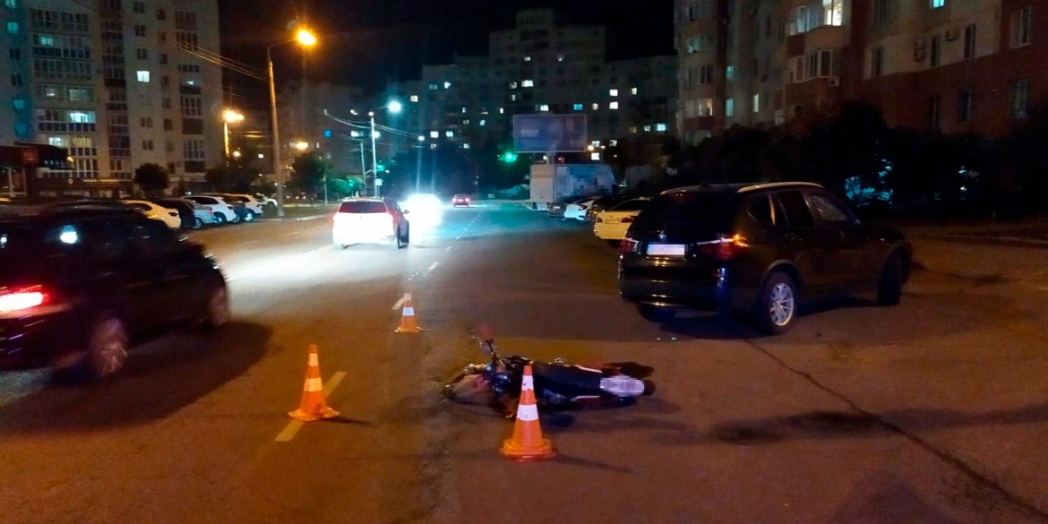 У Вінниці водій "бехи" зіткнувся з неповнолітнім мотоциклістом