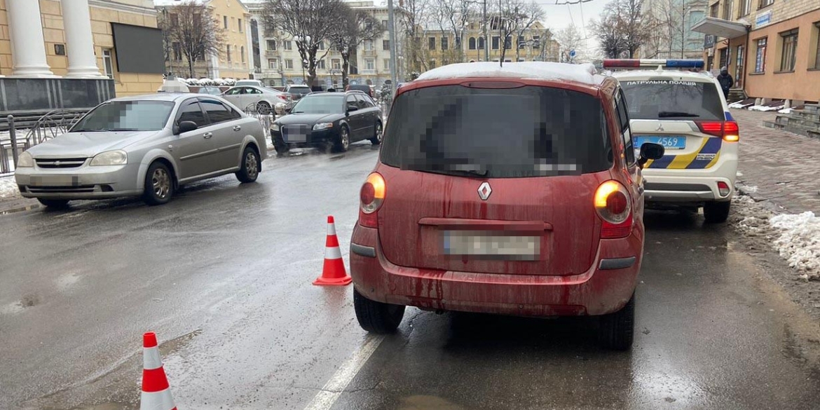 У Вінниці водійка Renault збила на переході жінку-пішохода