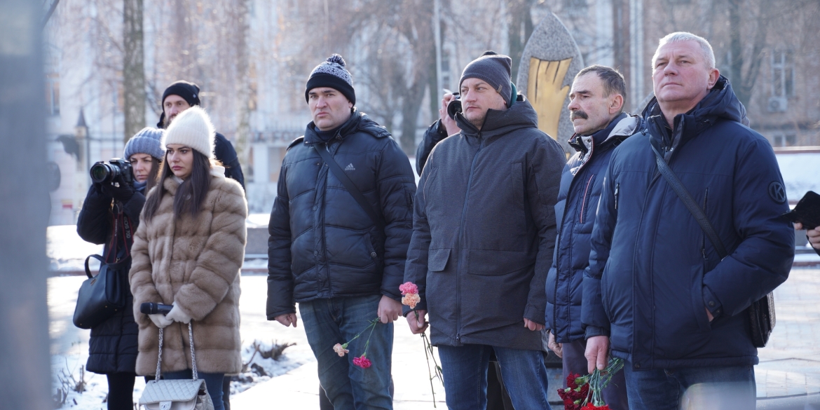 У Вінниці вшанували пам'ять захисників Донецького аеропорту