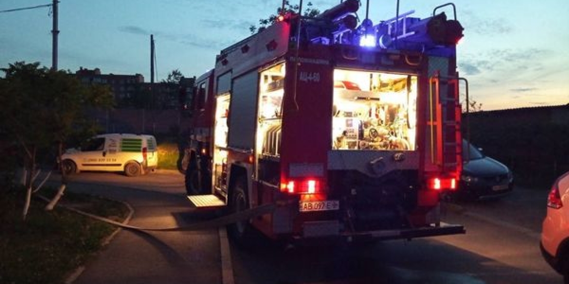 У Вінниці загорілася квартира врятували сім'ю з маленькою дитиною