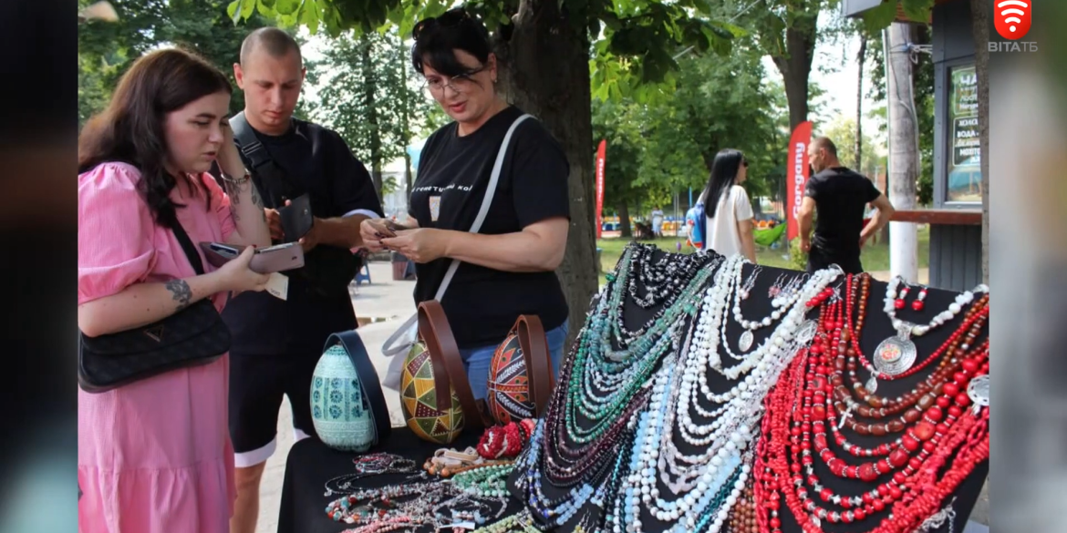 У Вінниці зібрали понад 20 тисяч гривень під час дводенного фестивалю «Файна здибанка»