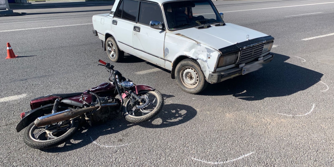 У Вінницькому районі водій ВАЗу збив мотоцикліста