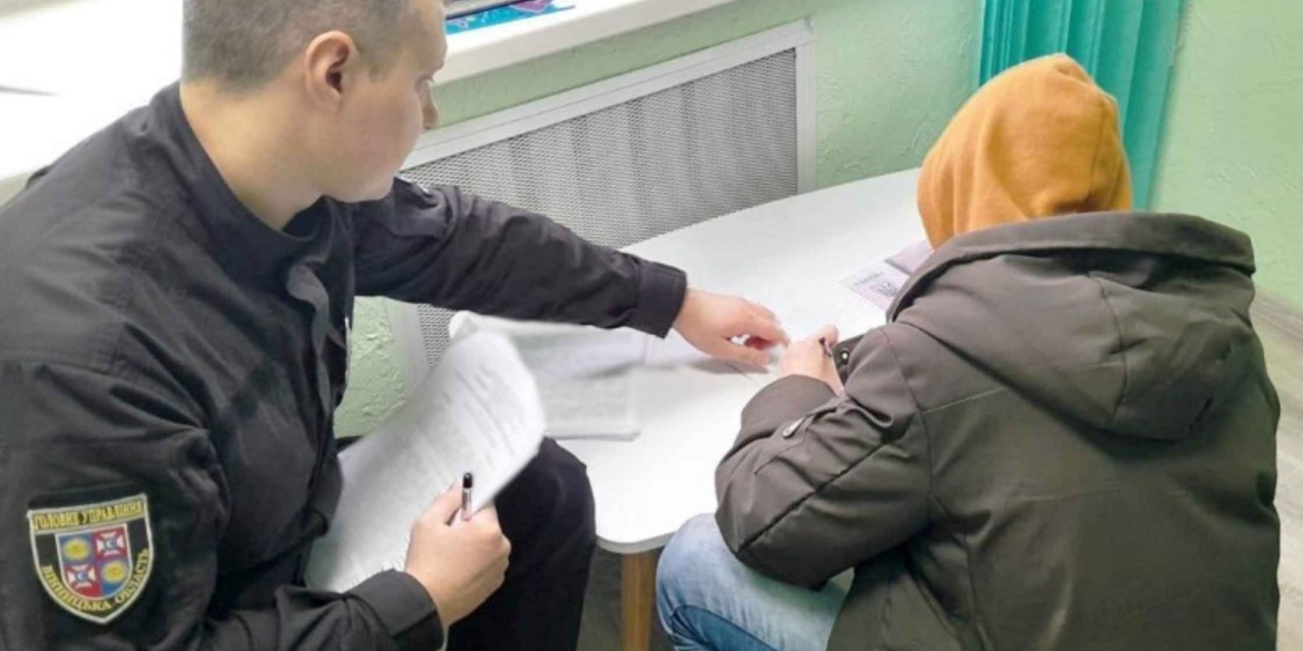 У Вінниці 15-річний хлопчик напав 10-річну дівчинку