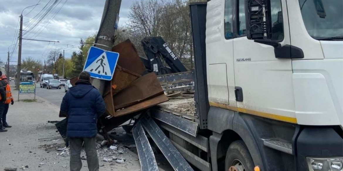 У Вінниці через пошкоджену опору перекрили рух тролейбусів у бік Немирівського шосе