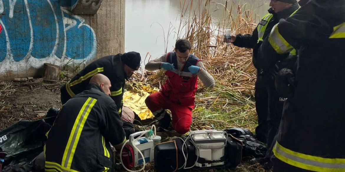 У Вінниці чоловік стрибнув з мосту у Південний Буг — не вижив попри усі зусилля медиків