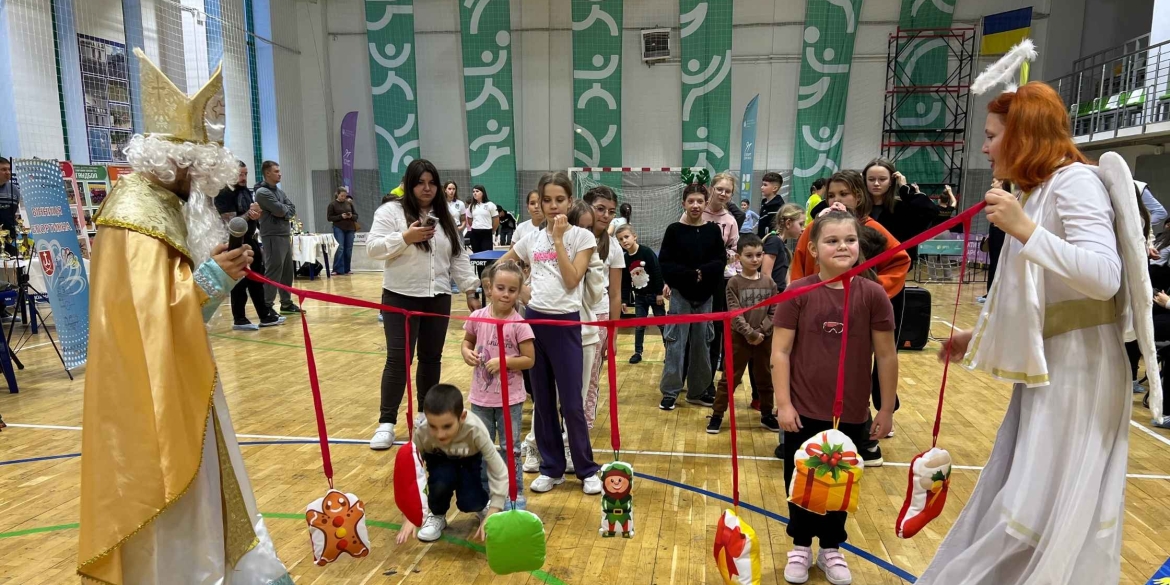 У Вінниці для дітлахів провели спортивну акцію до Дня Святого Миколая