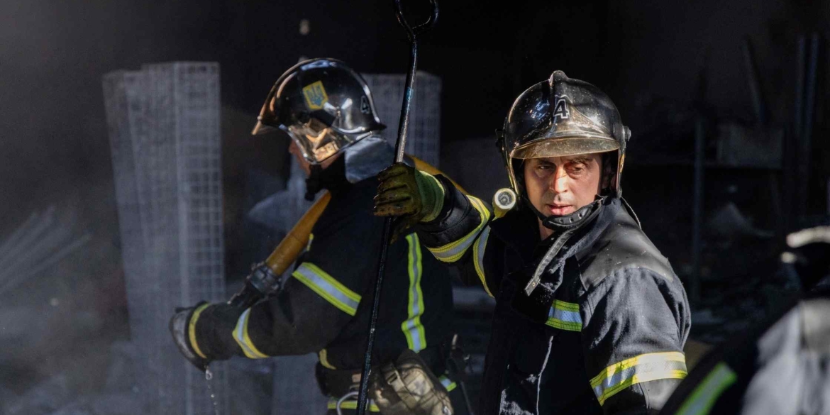 У Вінниці горіли складські приміщення на вул. Радіона Скалецького У Вінниці горіли складські приміщення на вул. Радіона Скалецького