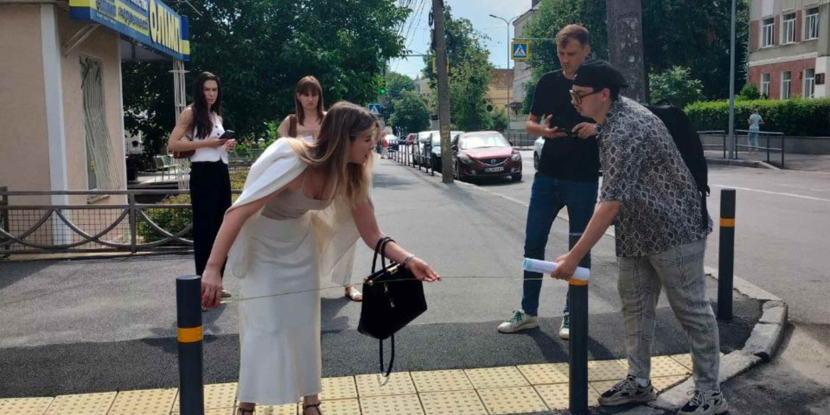 У Вінниці інспектували безбар'єрний маршрут від простору “Побратим” до зупинки по вул.Отамановського