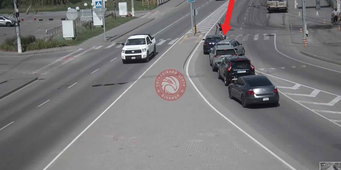 У Вінниці камери спостереження зафіксували ДТП на вул.Пирогова
