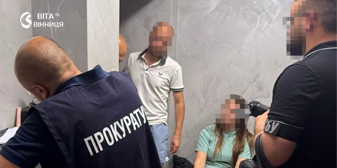 У Вінниці митний інспектор брав хабарі за швидке оформлення авто