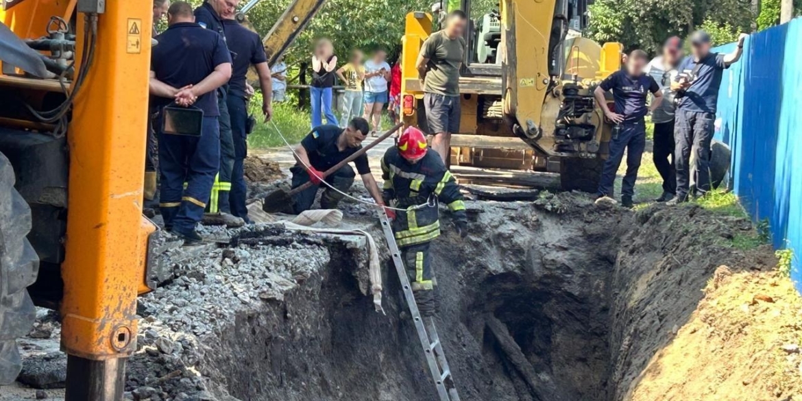 У Вінниці на п'ятиметровій глибині загинув будівельник