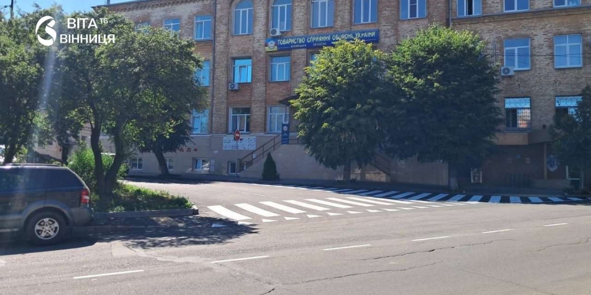 У Вінниці на Визволення запровадили одностороній рух та впорядкували паркування