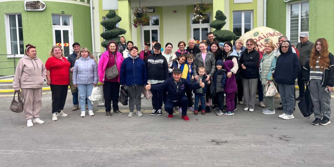 У Вінниці організували відпочинок у зоопарку та Динопарку для маріупольців