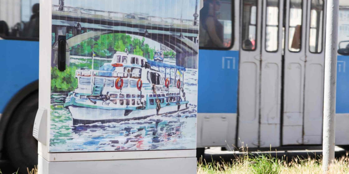 У Вінниці презентували світлофорні об’єкти, які оновили місцеві юні художники