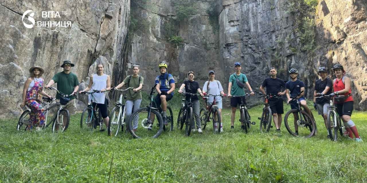 У Вінниці провели благодійну велоекскурсію найдавнішою частиною міста