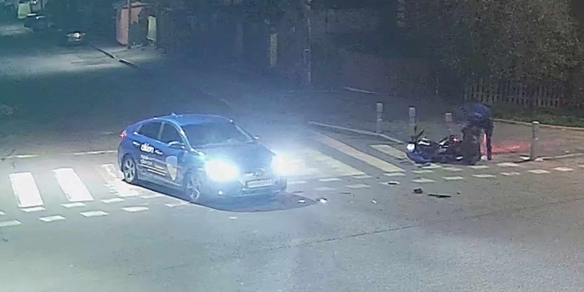 У Вінниці сталась ДТП на перетині вулиць Данила Нечая та Дубовецької У Вінниці сталась ДТП на перетині вулиць Данила Нечая та Дубовецької